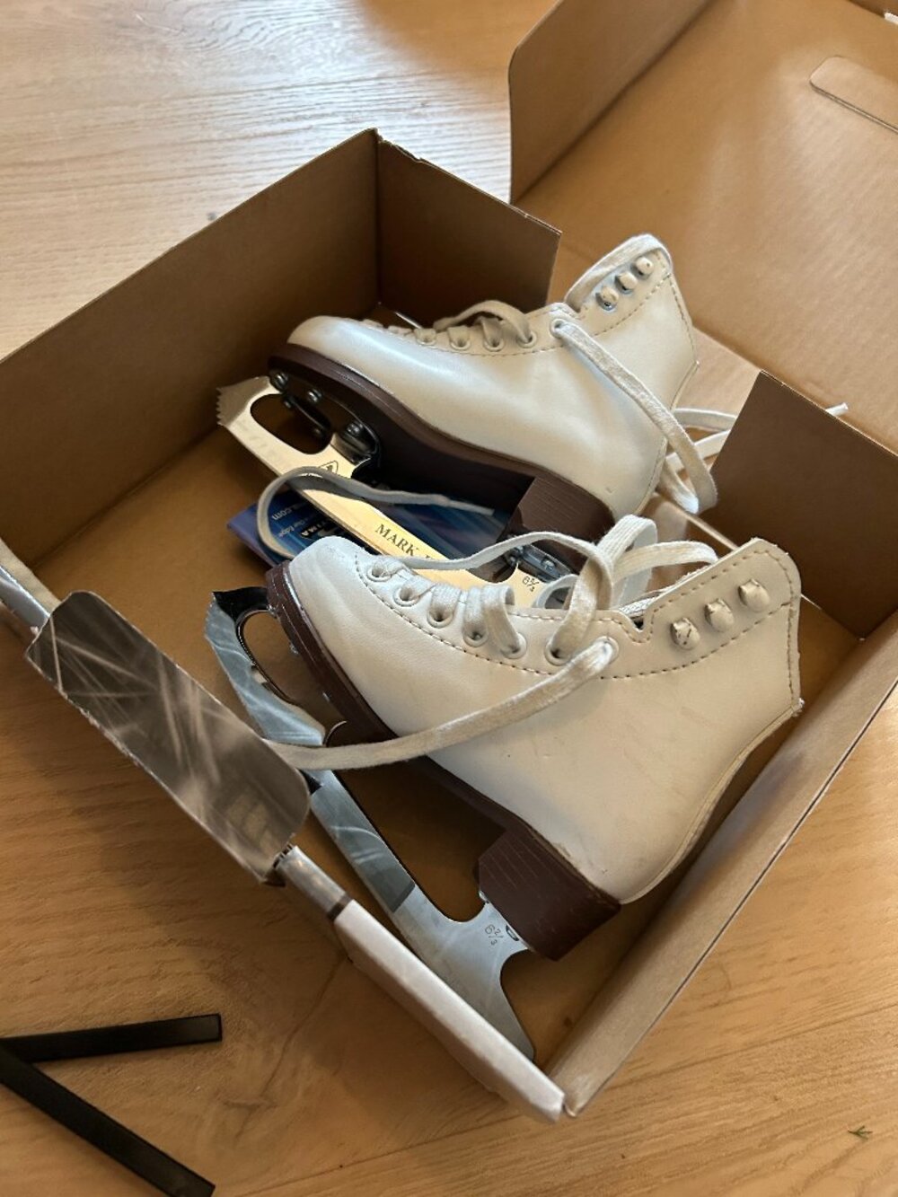 Jackson Excel Mark II Ultima 1294 Figure Ice Skates Size 9J/9C Like New in Box!